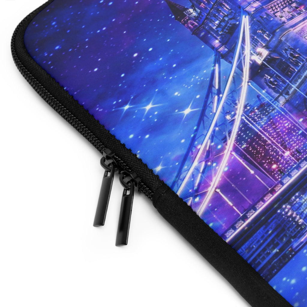 Lover's London Dreams Laptop Sleeve