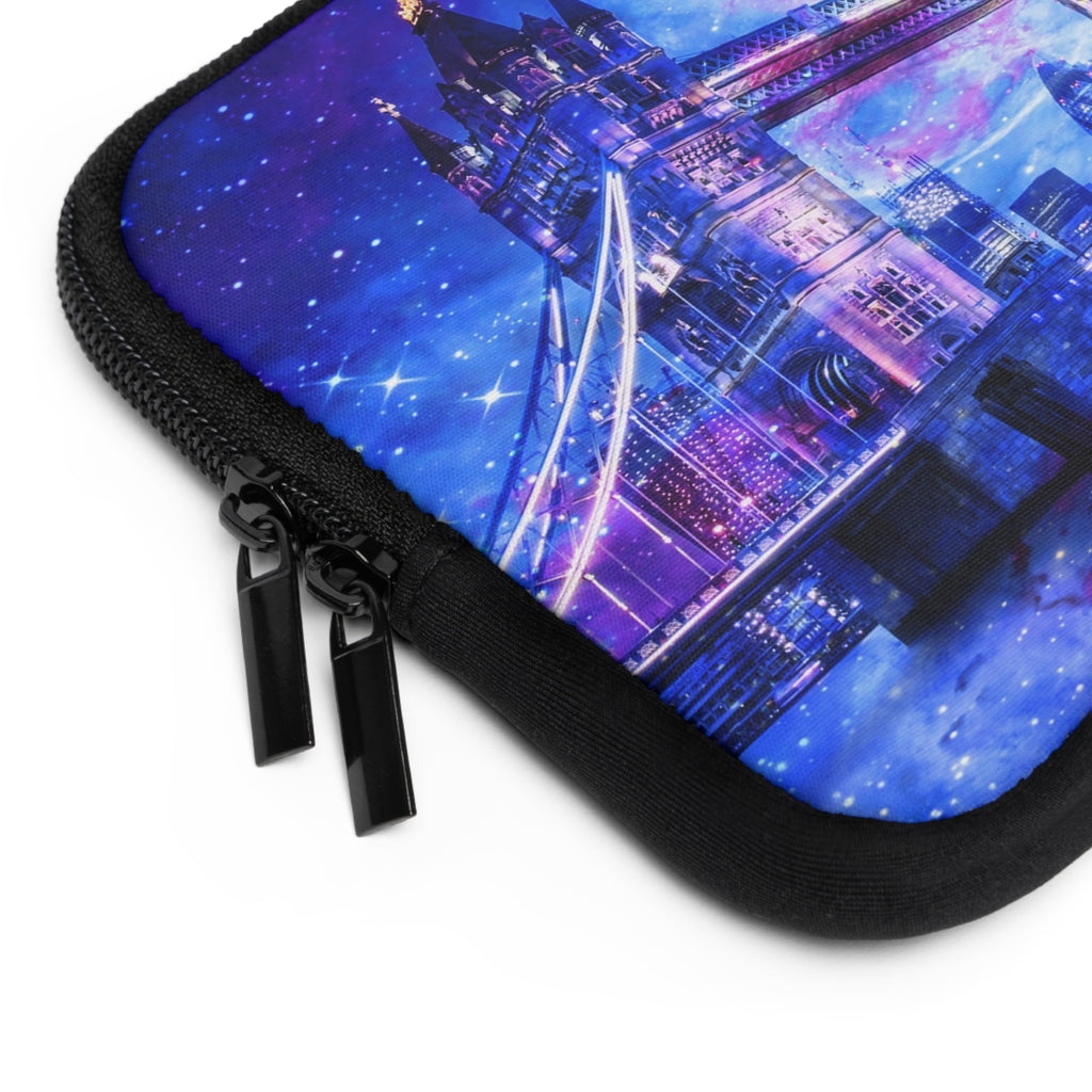 Lover's London Dreams Laptop Sleeve