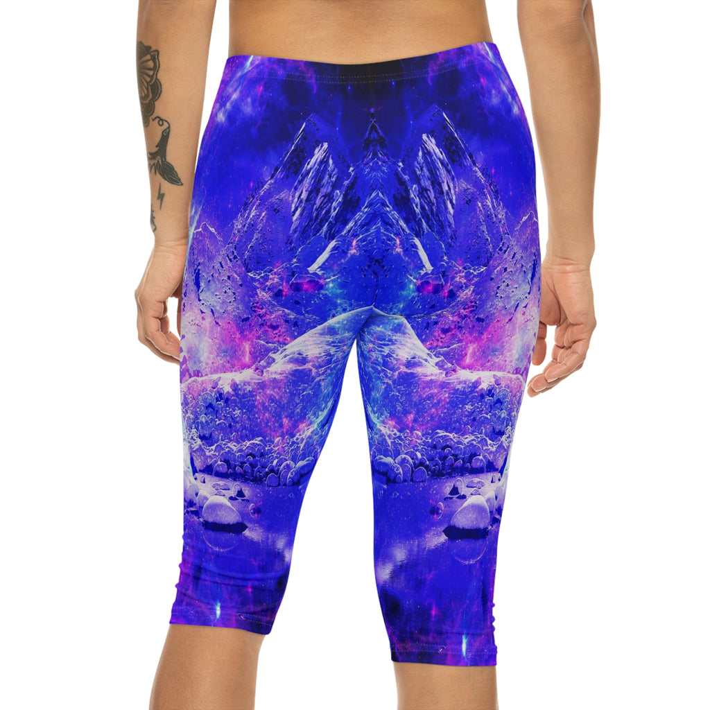Amethyst Yule Night Dreams Women's Capri Leggings