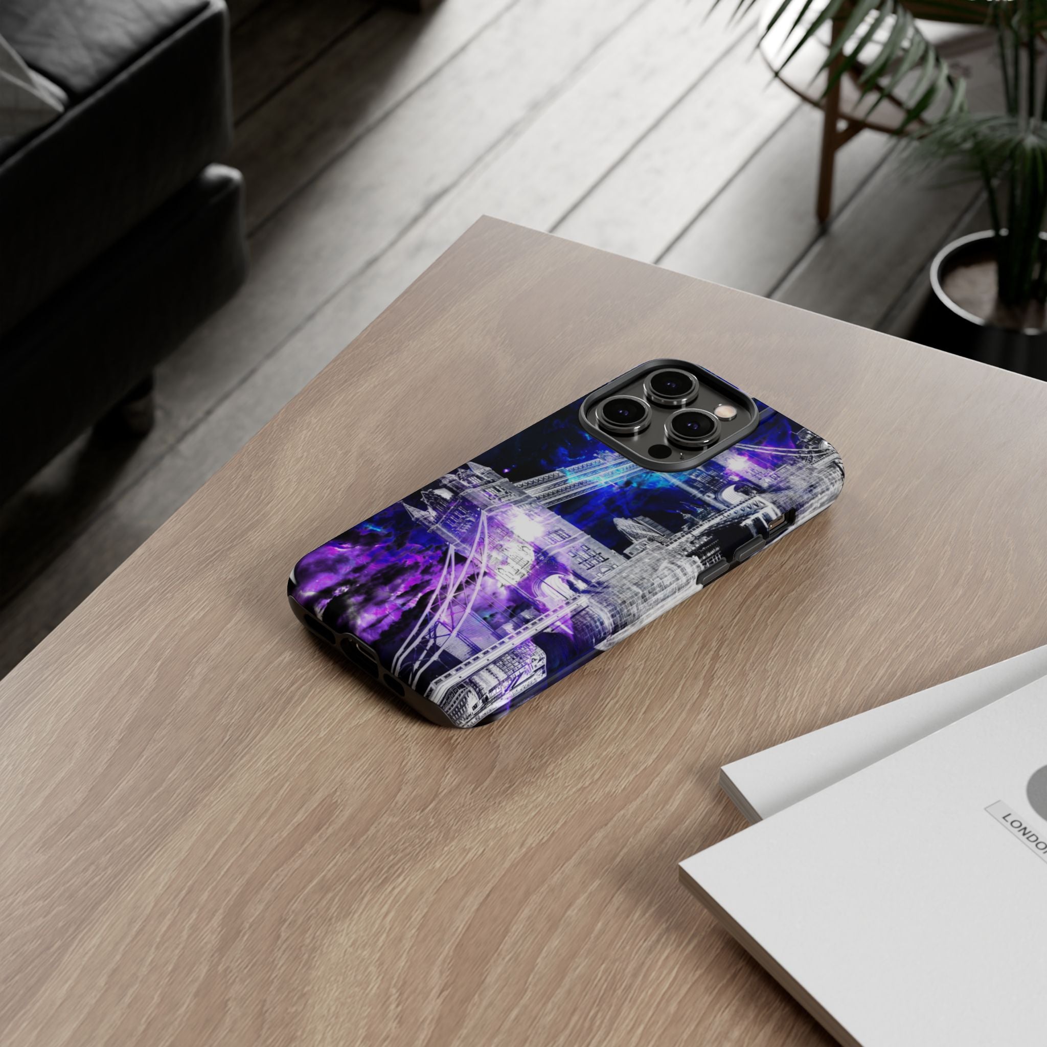 Ad Amorem Amisi London Dreams Tough Phone Cases